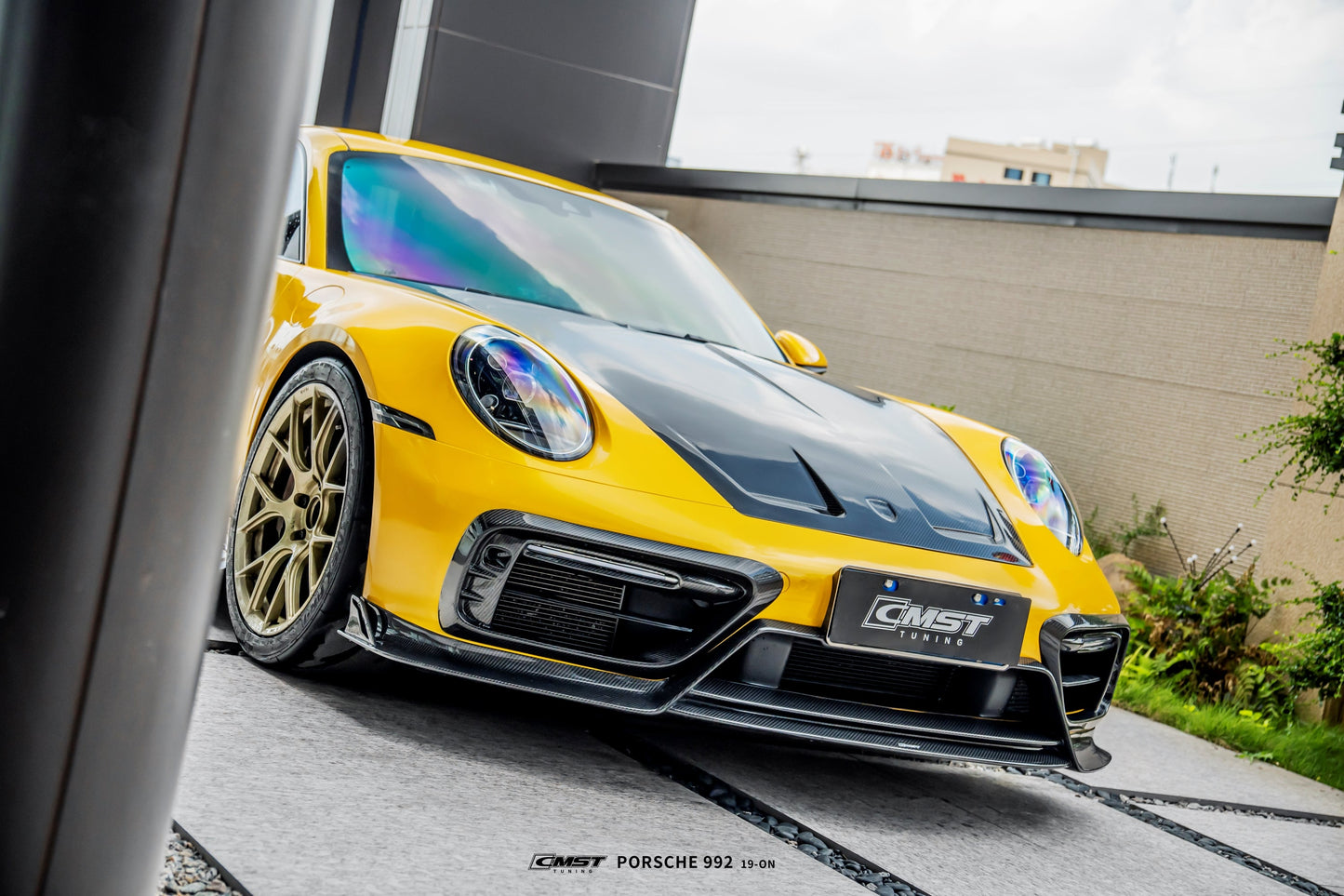 CMST Porsche 911 (992) 2019+ Dry Carbon Full Bodykit
