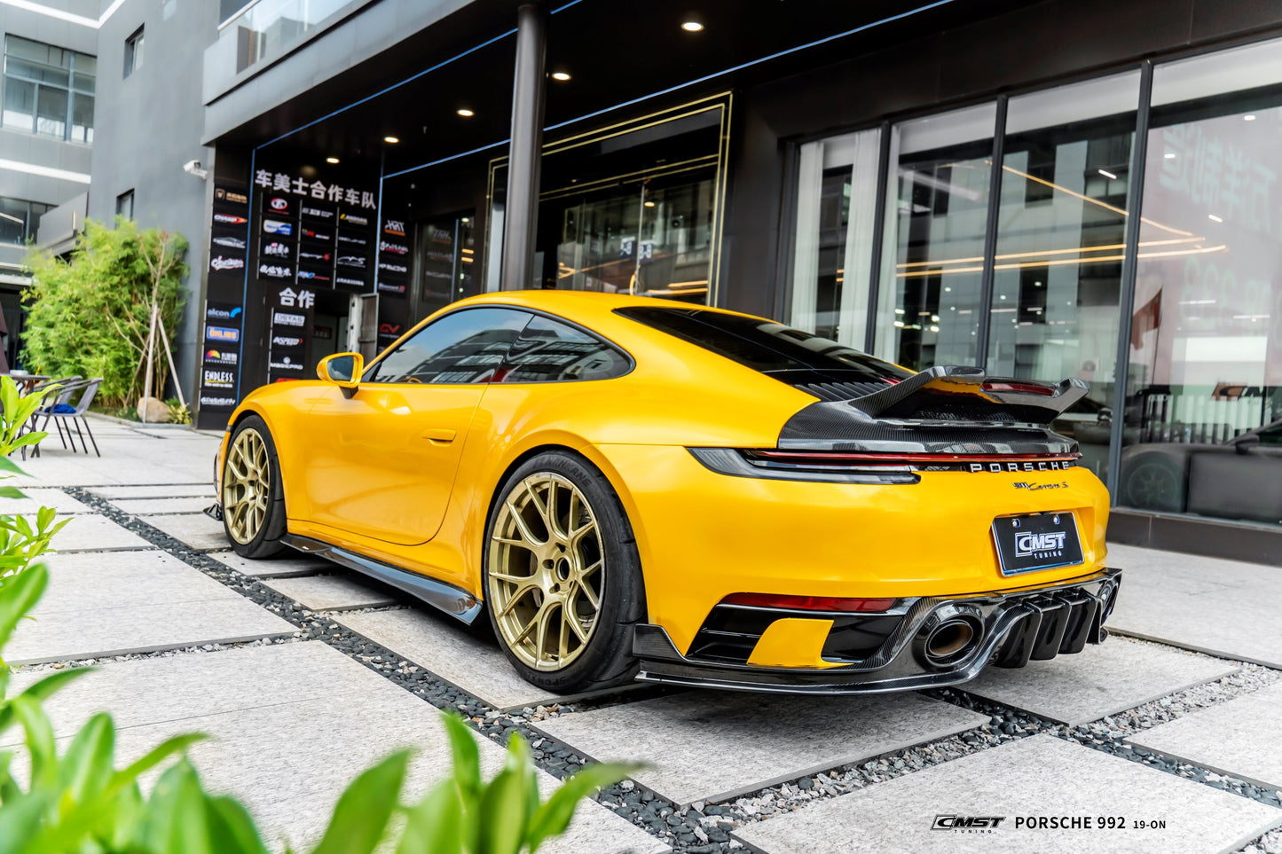 CMST Porsche 911 (992) 2019+ Dry Carbon Full Bodykit