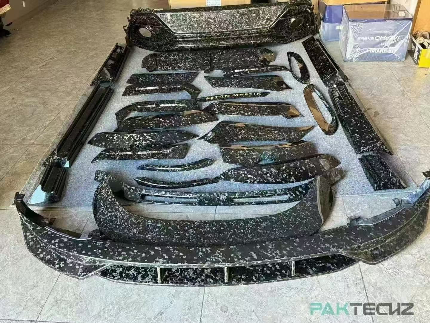 Aston Martin DBX Paktechz Full Dry Carbon Aerodynamics kit