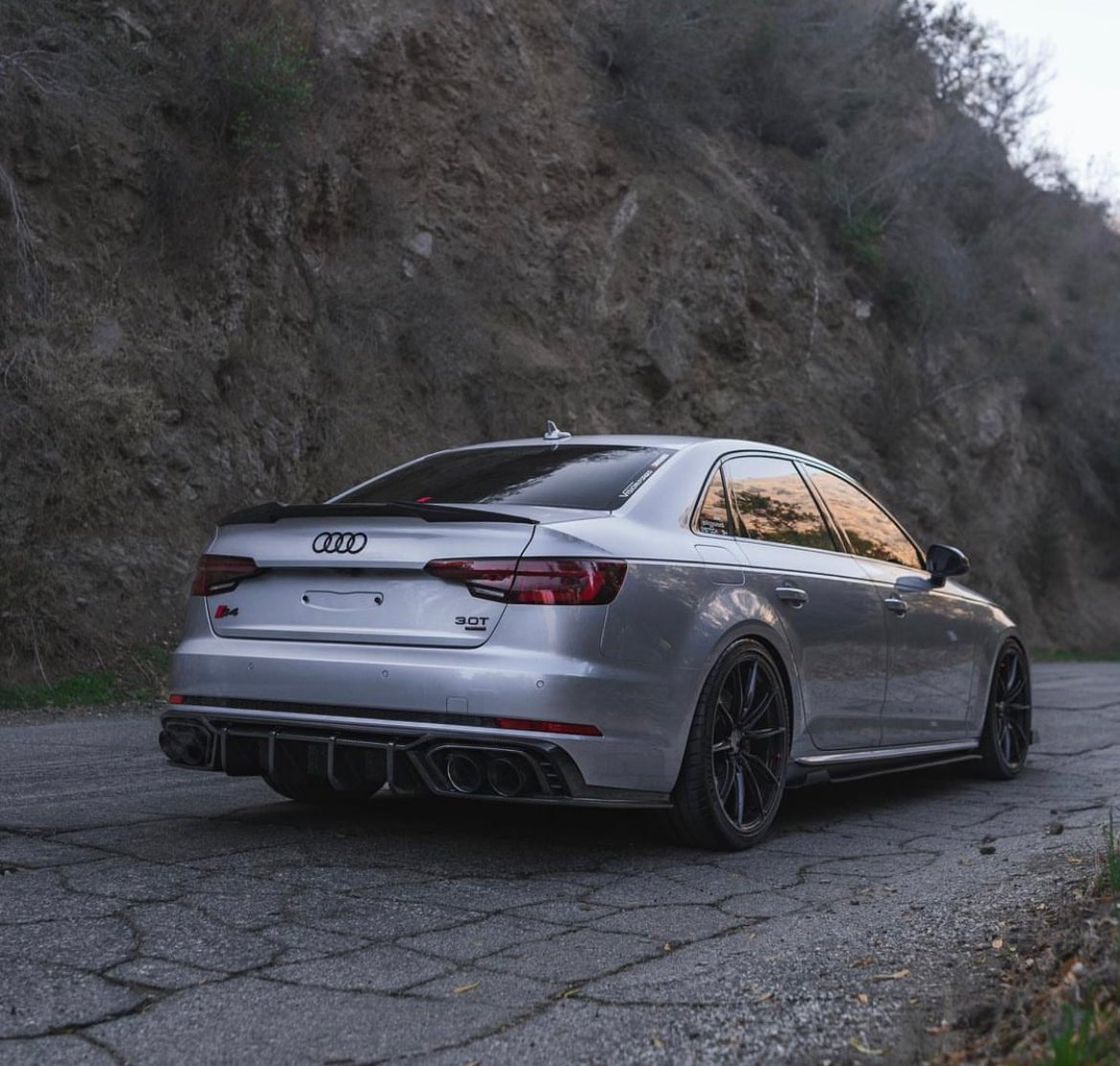 SD Carbon DRY Carbon Fiber Rear Diffuser For Audi A4 S-Line & S4 2019 B9