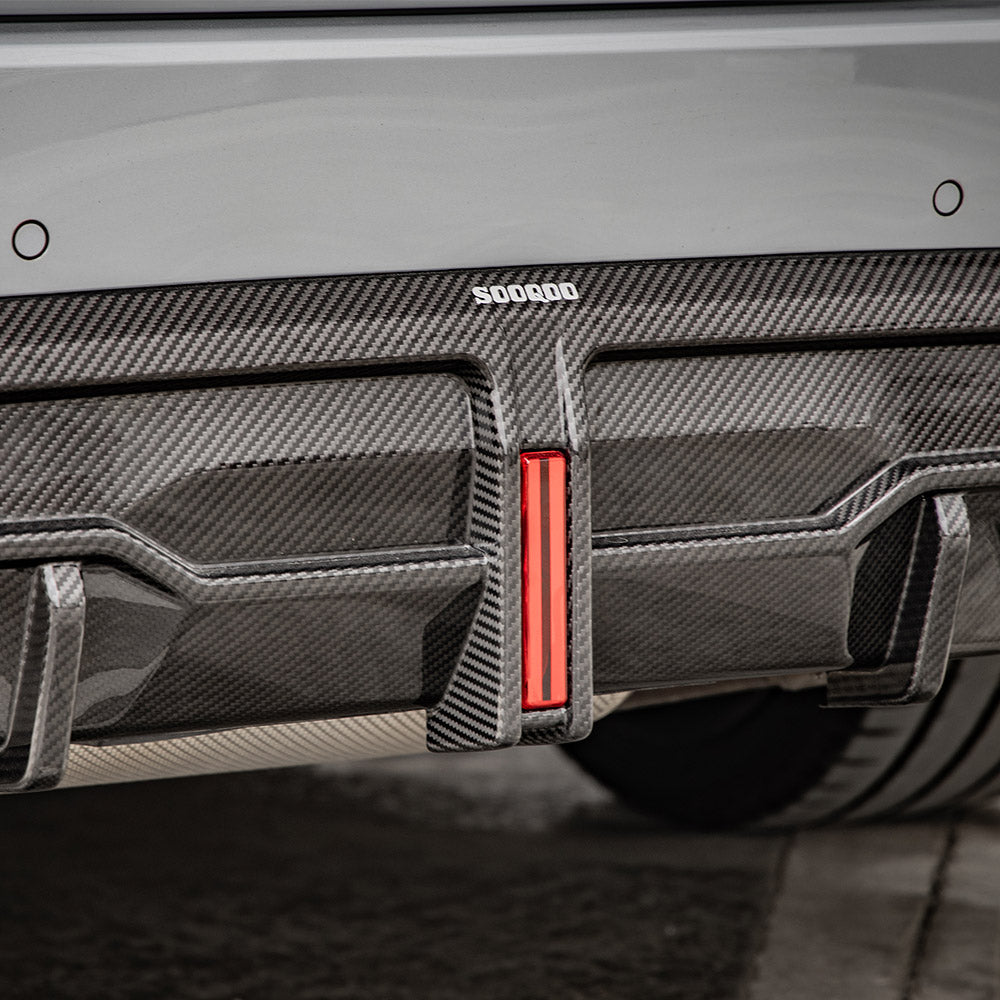 SOOQOO BMW G42 Carbon Fiber Center Diffuser