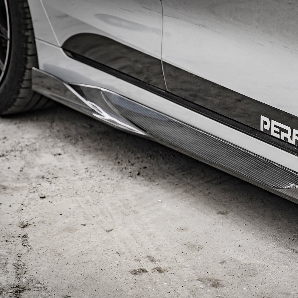 SOOQOO BMW G26 Carbon Fiber Side Skirt