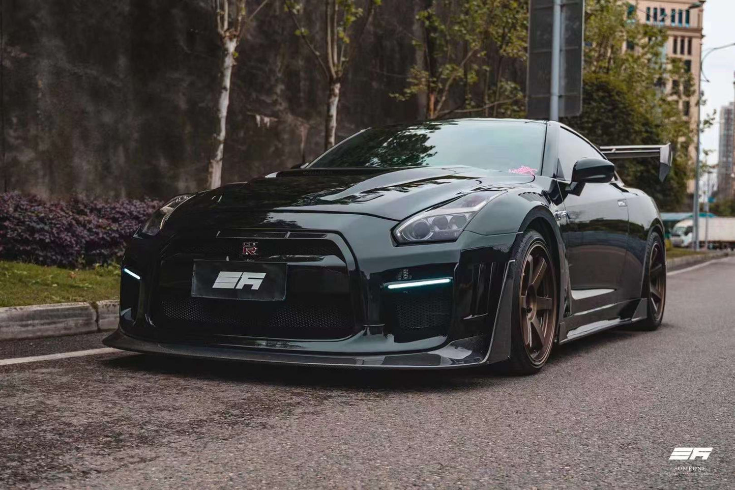 Robot Craftsman Nissan GTR Body Kit (R35) Front Arches